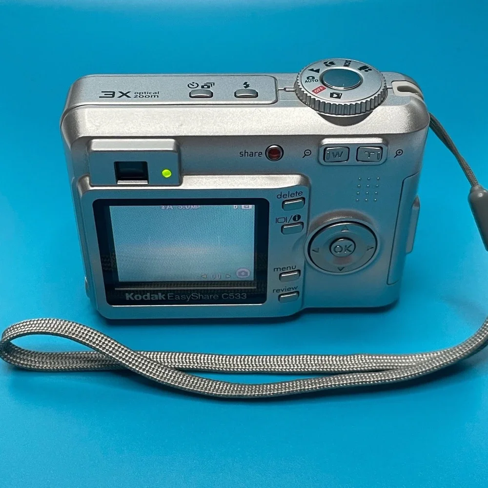 Kodak EasyShare C533 Digital Camera Silver 5.0MP 3x Optical Zoom Y2K Bundle